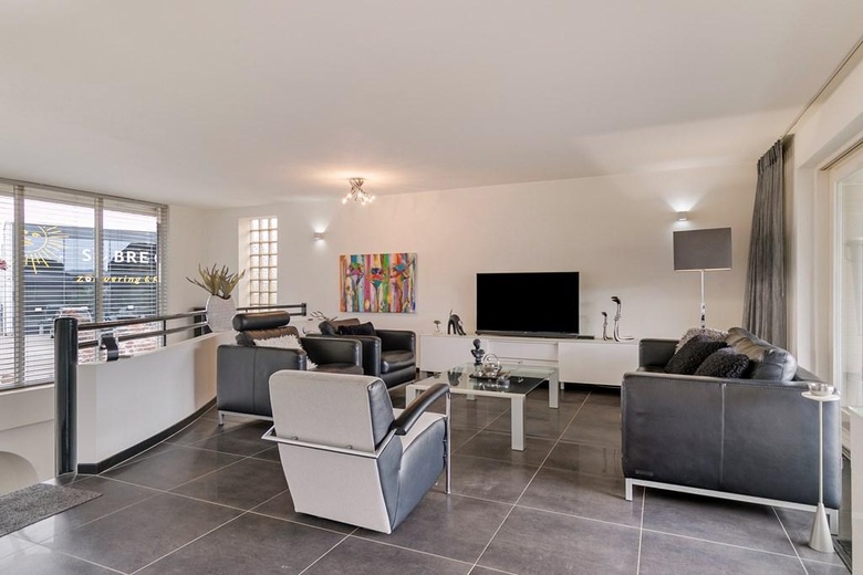 BedrijfsruimteaanGibsonstraat 6<br/> inSteenbergen BedrijfsruimteaanGibsonstraat 6<br/> inSteenbergen