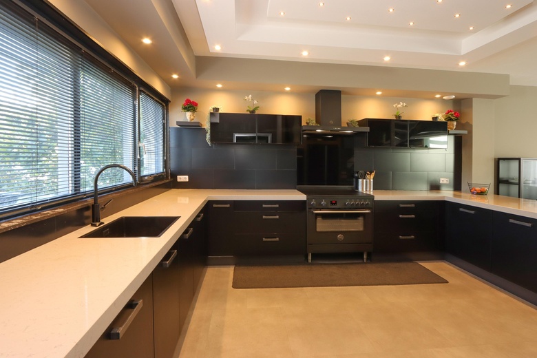 BedrijfsruimteaanOperetteweg 108<br/> inAlmere