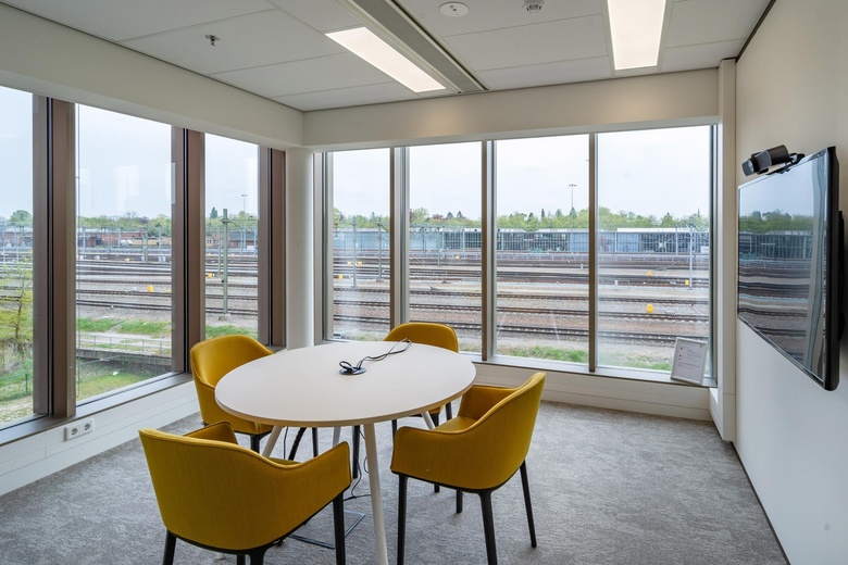 KantoorruimteaanProfessor Dr Dorgelolaan 12<br/> inEindhoven