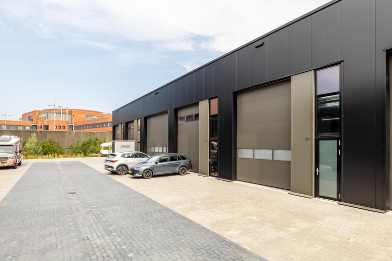 BedrijfsruimteaanHoltmede 13 c<br/> inZutphen BedrijfsruimteaanHoltmede 13 c<br/> inZutphen