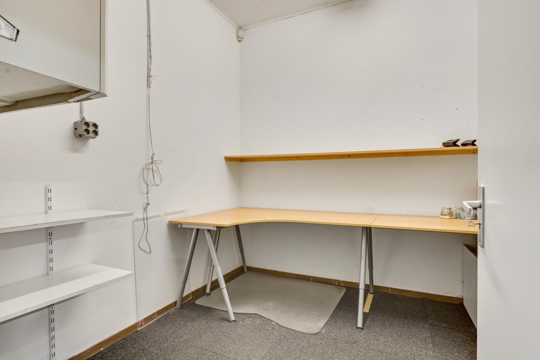 WinkelruimteaanVarkensmarkt 13<br/> inRoermond WinkelruimteaanVarkensmarkt 13<br/> inRoermond