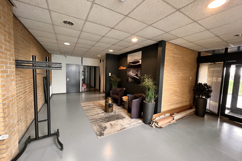 KantoorruimteaanSluisweg 11 a<br/> inLemmer KantoorruimteaanSluisweg 11 a<br/> inLemmer