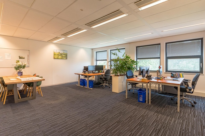 KantoorruimteaanJ.P. Broekhovenstraat 16<br/> inElburg