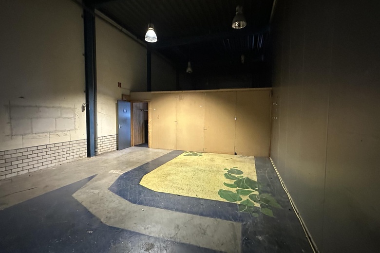 BedrijfsruimteaanDr. Ir. Van Veenweg 1 a<br/> inBergen op Zoom