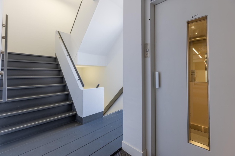 KantoorruimteaanNieuwe Spiegelstraat 18<br/> inBussum