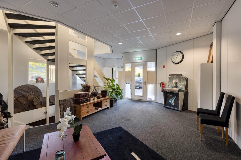 KantoorruimteaanHellingstraat 22<br/> inHuizen