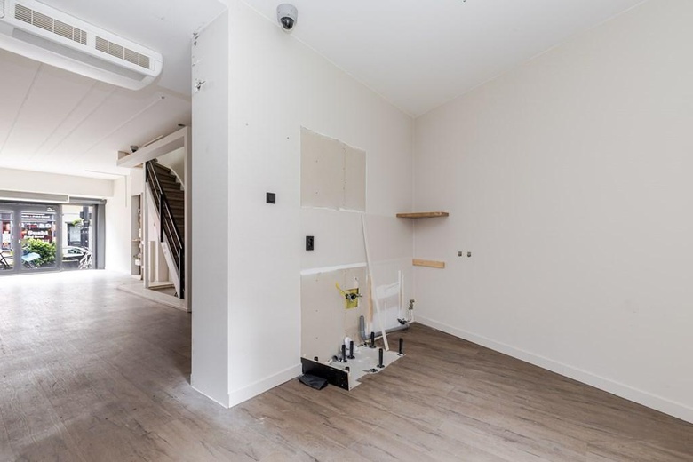 WinkelruimteaanBergse Dorpsstraat 112<br/> inRotterdam