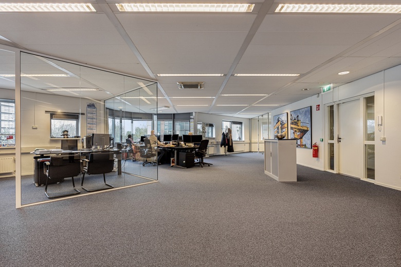 KantoorruimteaanWaalhaven Z.z. 12 A<br/> inRotterdam