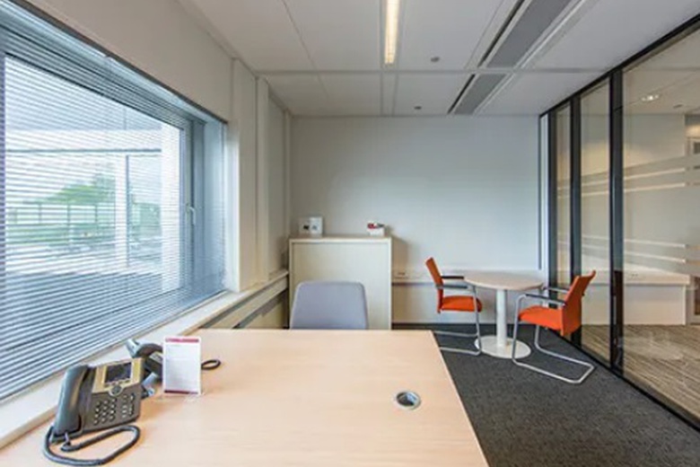 KantoorruimteaanEvert van de Beekstraat 1 - 104<br/> inSchiphol