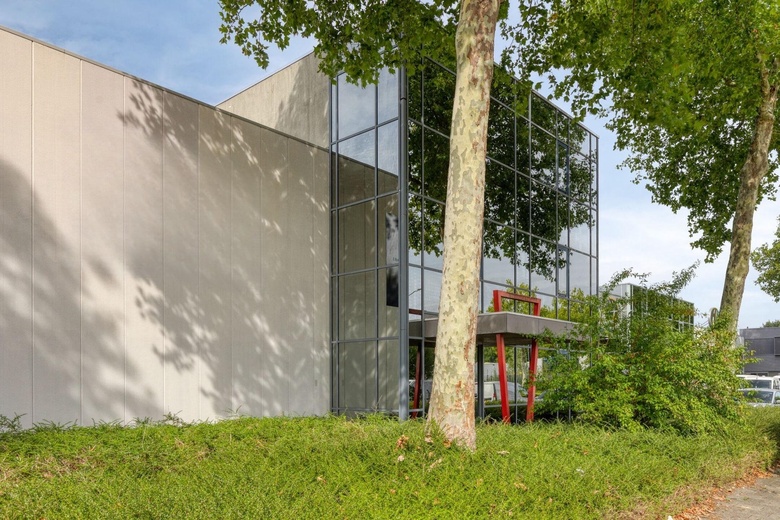 BedrijfsruimteaanPieter Zeemanweg 97<br/> inDordrecht BedrijfsruimteaanPieter Zeemanweg 97<br/> inDordrecht