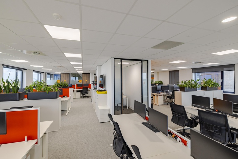 Bekijk foto 16 in  aan de  in 