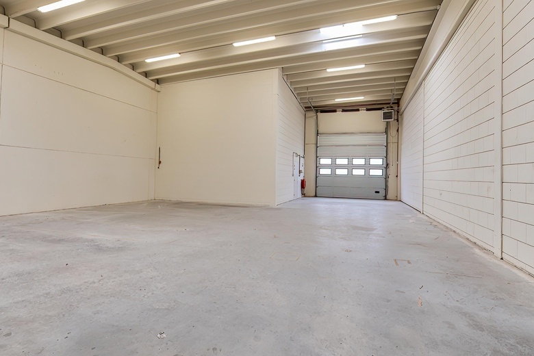 BedrijfsruimteaanRijnstraat 9 E<br/> inOss