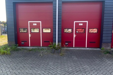 Bekijk foto 2 van Mathenessestraat 43