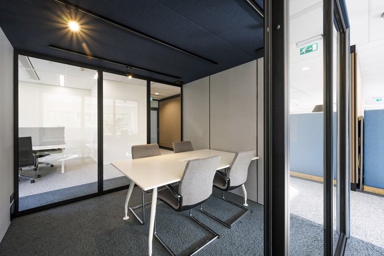 KantoorruimteaanStationsplein-ZW 983<br/> inSchiphol