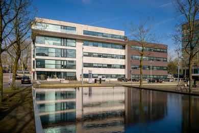 Bekijk foto 2 van Daltonlaan 600