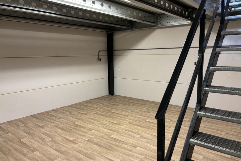 BedrijfsruimteaanAalsmeerderweg 47 B 01F<br/> inAalsmeer BedrijfsruimteaanAalsmeerderweg 47 B 01F<br/> inAalsmeer