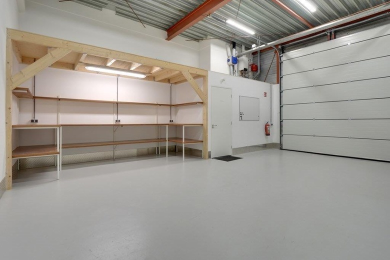 BedrijfsruimteaanAmbachtsweg 9<br/> inElst