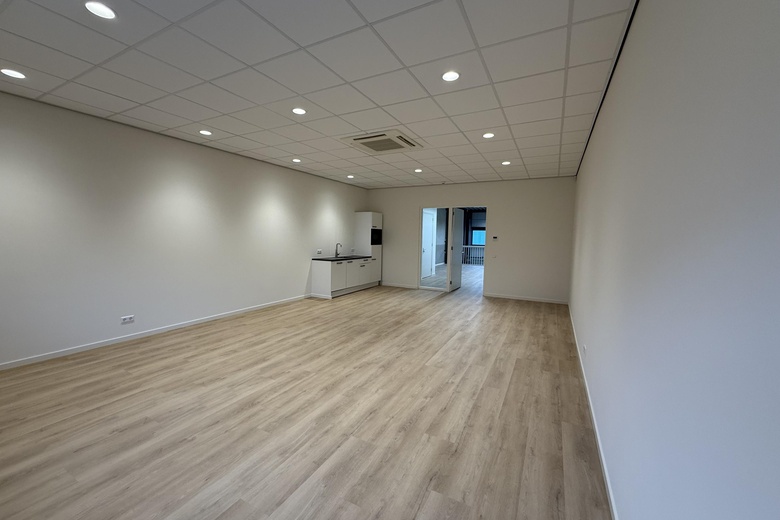 BedrijfsruimteaanAgriport 5 08<br/> inMiddenmeer