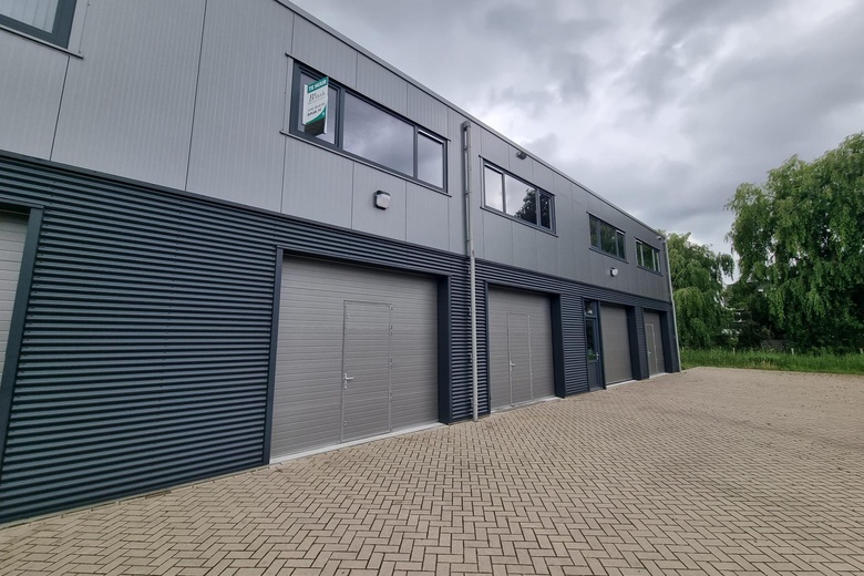 BedrijfsruimteaanIndustrieweg 13 04<br/> inVuren
