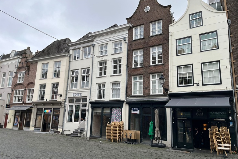 WinkelruimteaanPensmarkt 7 - 11<br/> inDen Bosch WinkelruimteaanPensmarkt 7 - 11<br/> inDen Bosch