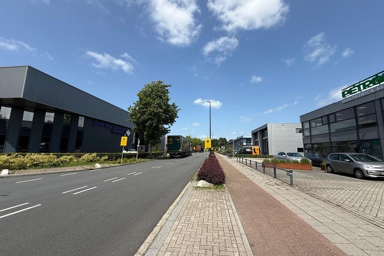 BedrijfsruimteaanRavelijn 18<br/> inVeenendaal BedrijfsruimteaanRavelijn 18<br/> inVeenendaal
