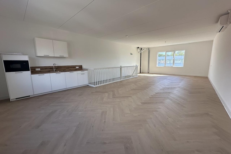 BedrijfsruimteaanVan der Waalsstraat 44<br/> inZoetermeer