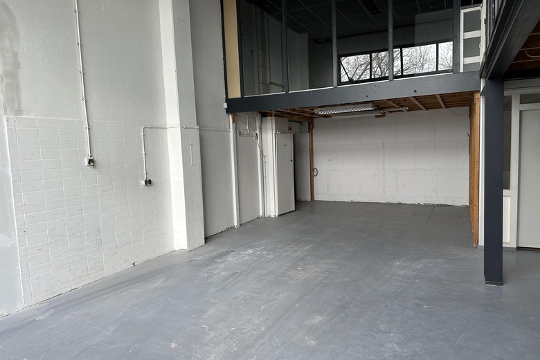 BedrijfsruimteaanNeutronstraat 7 7<br/> inGroningen BedrijfsruimteaanNeutronstraat 7 7<br/> inGroningen