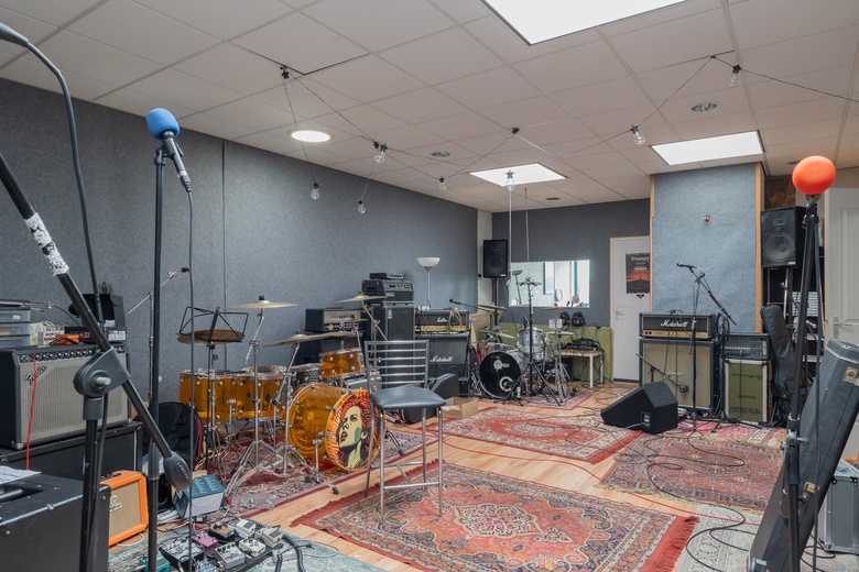 BedrijfsruimteaanAchthovenerweg 17 H<br/> inLeiderdorp