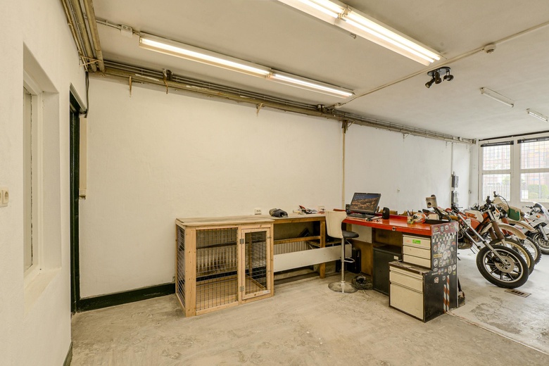 BedrijfsruimteaanHoge Steenweg 75<br/> inBreda BedrijfsruimteaanHoge Steenweg 75<br/> inBreda