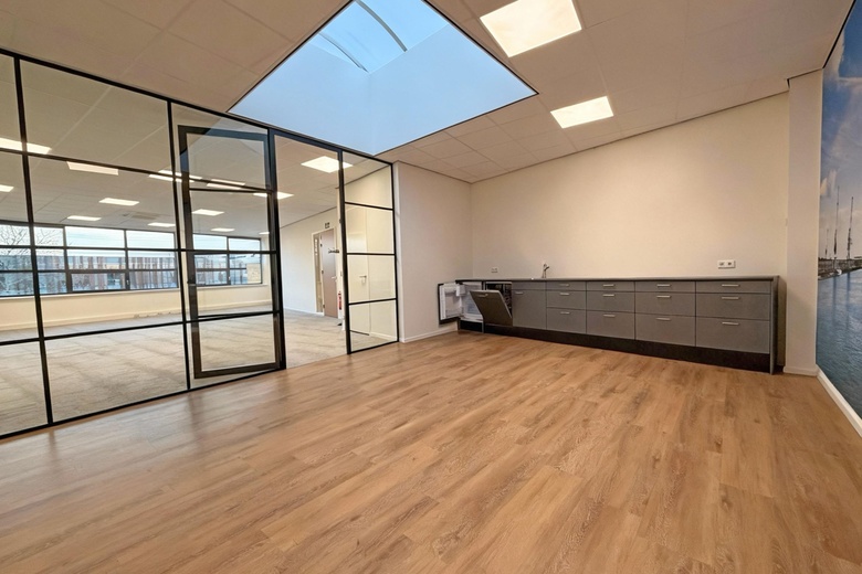 KantoorruimteaanVan Coulsterweg 1 d<br/> inAlblasserdam