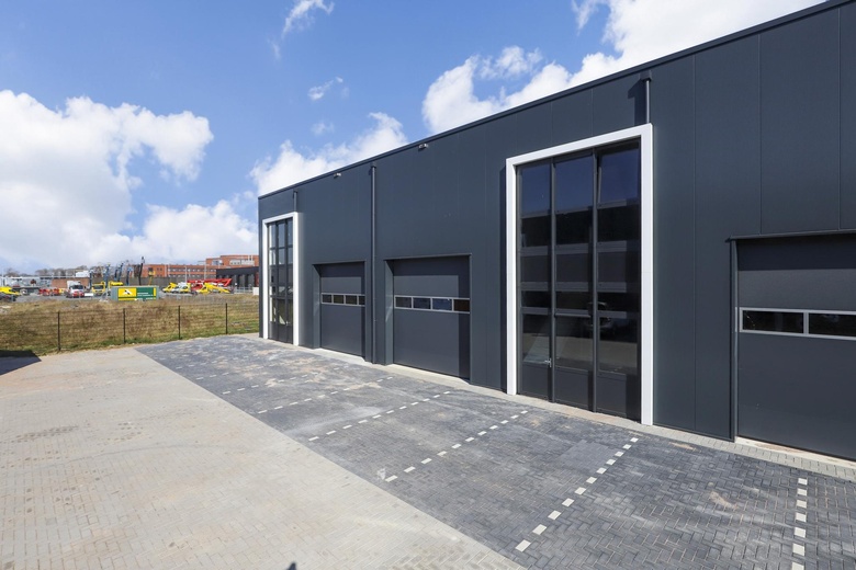 BedrijfsruimteaanSippenbroek 11<br/> inZutphen BedrijfsruimteaanSippenbroek 11<br/> inZutphen