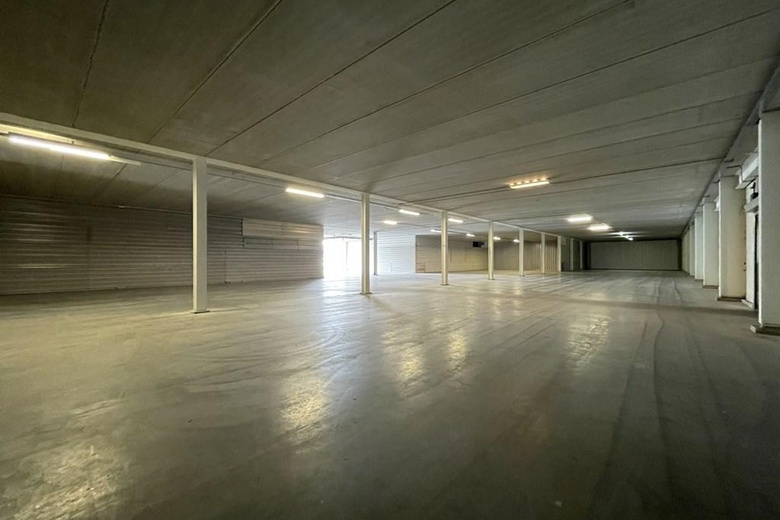 BedrijfsruimteaanLegmeerdijk 169 A<br/> inAalsmeer