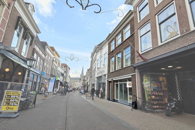 WinkelruimteaanOudestraat 78<br/> inKampen