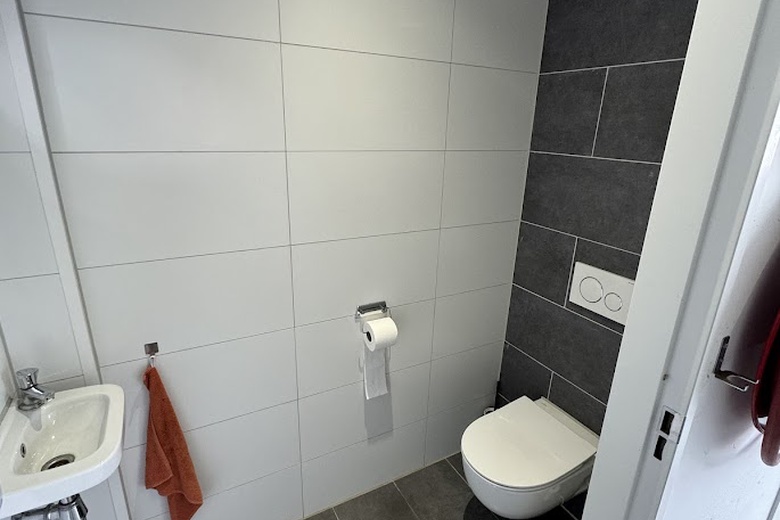 BedrijfsruimteaanSmaragd 418<br/> inDordrecht BedrijfsruimteaanSmaragd 418<br/> inDordrecht