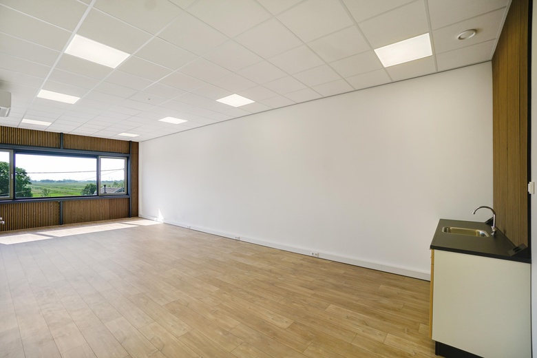 BedrijfsruimteaanMiddelblok 136 d<br/> inGouderak