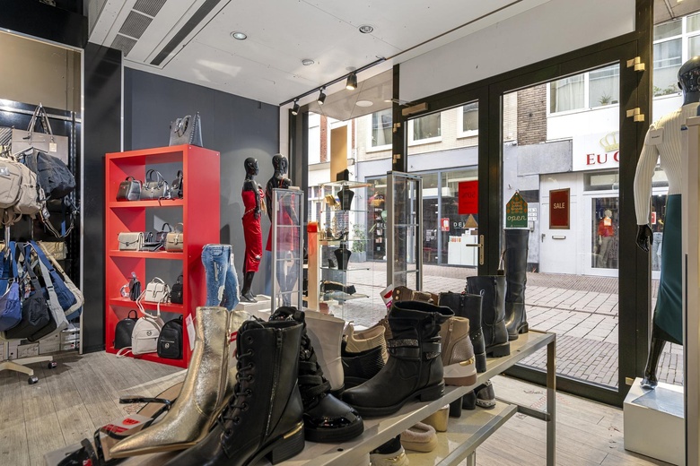 WinkelruimteaanRijnstraat 48<br/> inArnhem WinkelruimteaanRijnstraat 48<br/> inArnhem