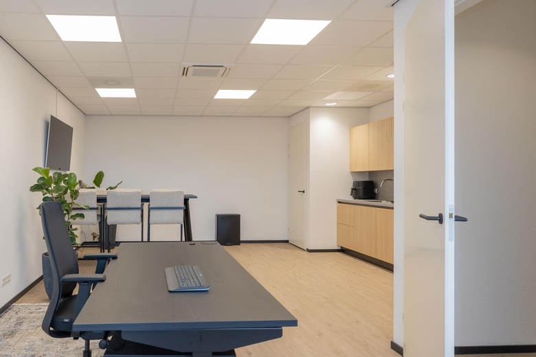 BedrijfsruimteaanWasbeekerlaan 44<br/> inSassenheim