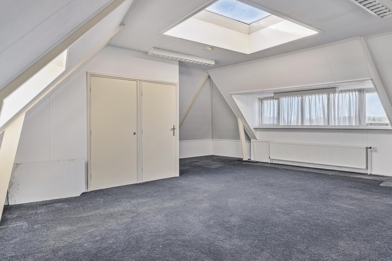 KantoorruimteaanZuiderspoorstraat 3<br/> inEnschede KantoorruimteaanZuiderspoorstraat 3<br/> inEnschede