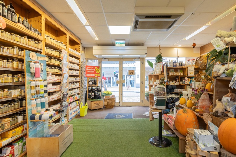 WinkelruimteaanHoofdstraat 206<br/> inSassenheim WinkelruimteaanHoofdstraat 206<br/> inSassenheim