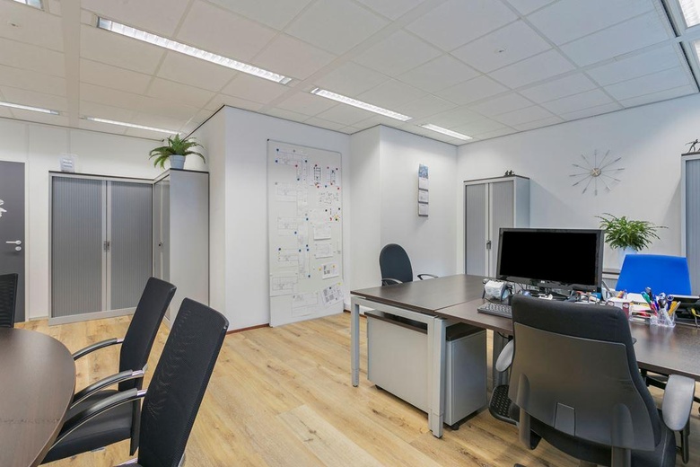 KantoorruimteaanHoefsmidstraat 41<br/> inHoogvliet KantoorruimteaanHoefsmidstraat 41<br/> inHoogvliet