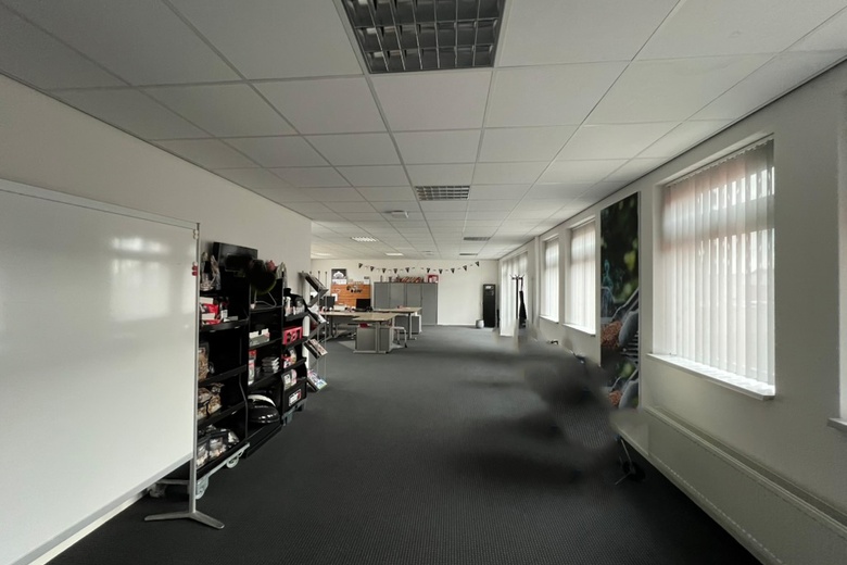 BedrijfsruimteaanTsjukemarwei 12<br/> inSint Nicolaasga