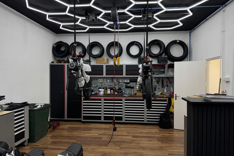 BedrijfsruimteaanPopovstraat 32<br/> inZwolle BedrijfsruimteaanPopovstraat 32<br/> inZwolle