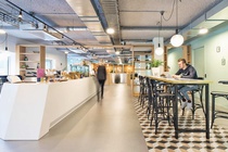 Bekijk foto 3 van Anthony Fokkerweg 1