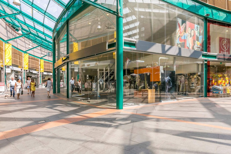 WinkelruimteaanWinkelcentrum ROERCENTER 0 ong<br/> inRoermond WinkelruimteaanWinkelcentrum ROERCENTER 0 ong<br/> inRoermond
