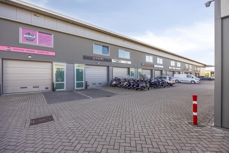 Bekijk foto 1 van Christa Ehrlichhof 57