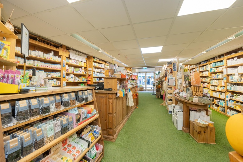 WinkelruimteaanHoofdstraat 206<br/> inSassenheim