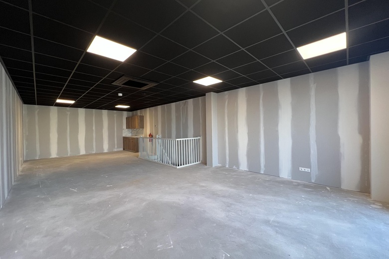 BedrijfsruimteaanJan van der Heijdenstraat 26 P<br/> inOud-Beijerland