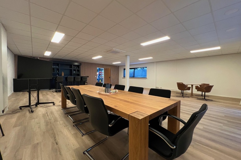 BedrijfsruimteaanKelvinring 52 a<br/> inAlblasserdam BedrijfsruimteaanKelvinring 52 a<br/> inAlblasserdam