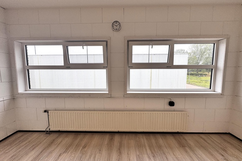 BedrijfsruimteaanSteurstraat 51<br/> inAlmere BedrijfsruimteaanSteurstraat 51<br/> inAlmere