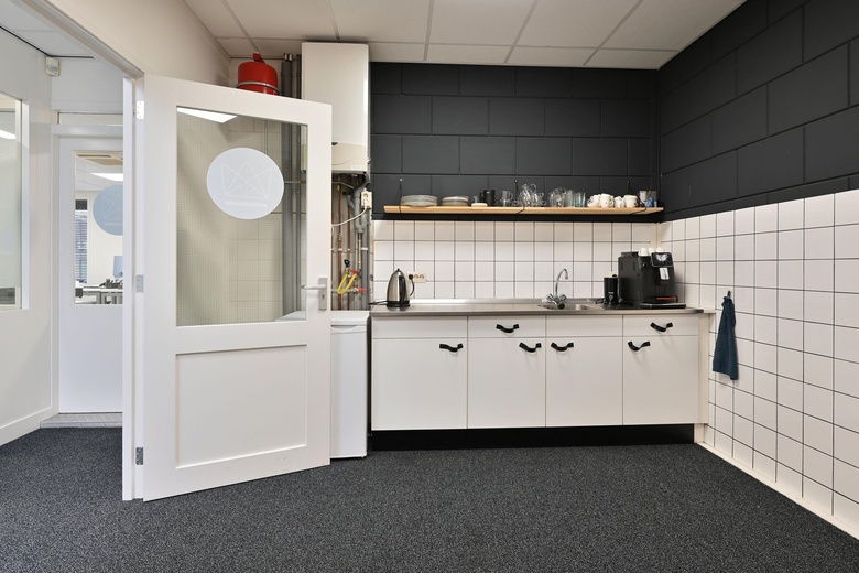 BedrijfsruimteaanRokerijweg 4 a<br/> inHuizen